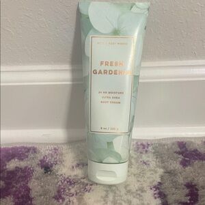 Bath & Body Works Fresh Gardenia Body Cream